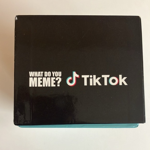 What Do You Meme? TikTok Edition Party Card Game Open Box Like New - Picture 3 of 5